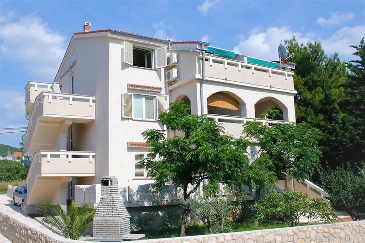 Apartments Vrtlici Stara Novalja Ngoại thất bức ảnh