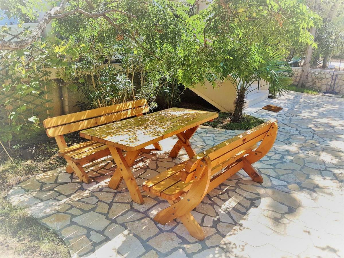 Apartments Vrtlici Stara Novalja Ngoại thất bức ảnh
