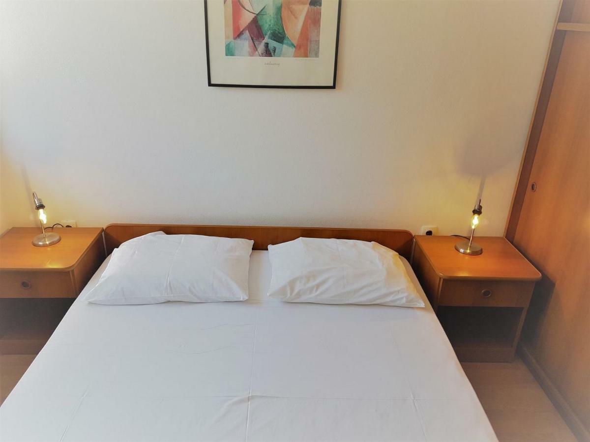 Apartments Vrtlici Stara Novalja Ngoại thất bức ảnh