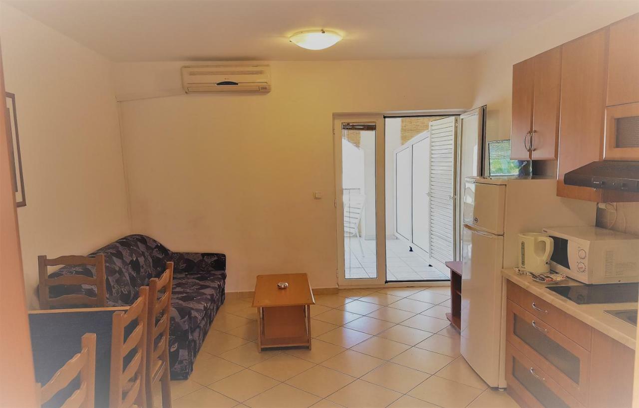 Apartments Vrtlici Stara Novalja Ngoại thất bức ảnh